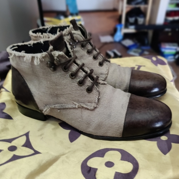 Dolce & Gabbana boots - Picture 3 of 10